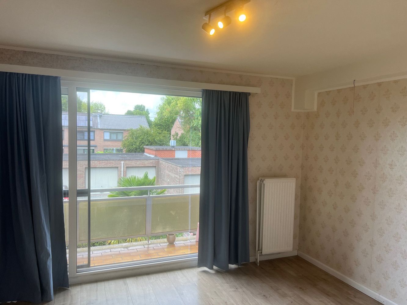 Twee slaapkamer appartement met ruime garage foto 14