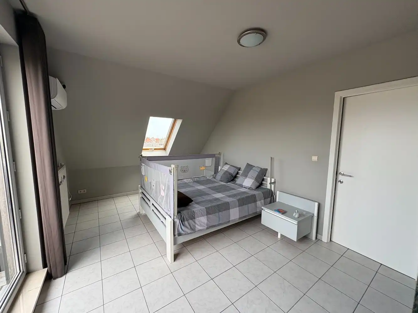 Riant instapklaar appartement (ca 204 m²) op de Kleine Ring met 2 staanplaatsen foto 24