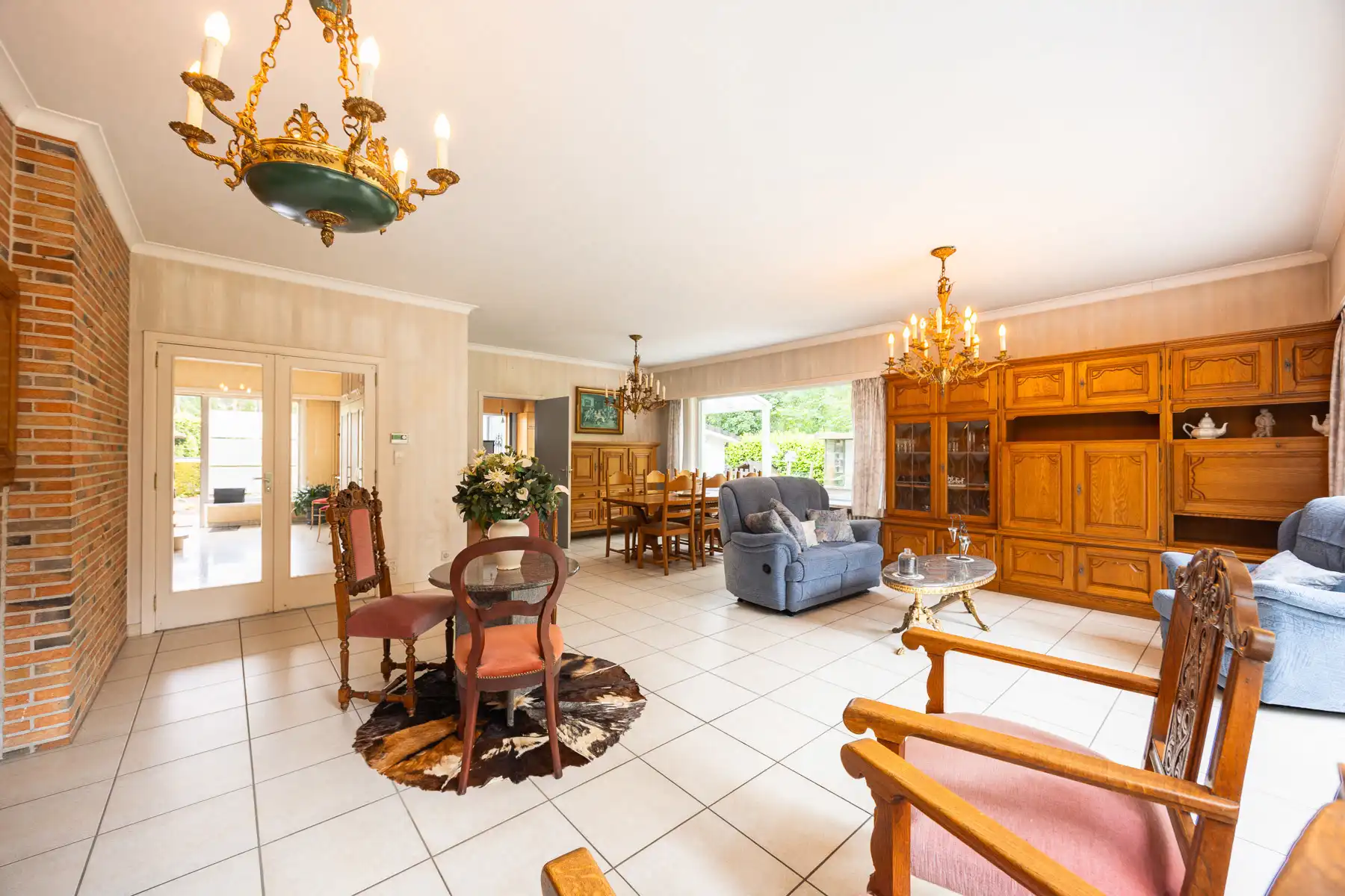 Karaktervolle villa met veel potentieel op een riant perceel foto 4