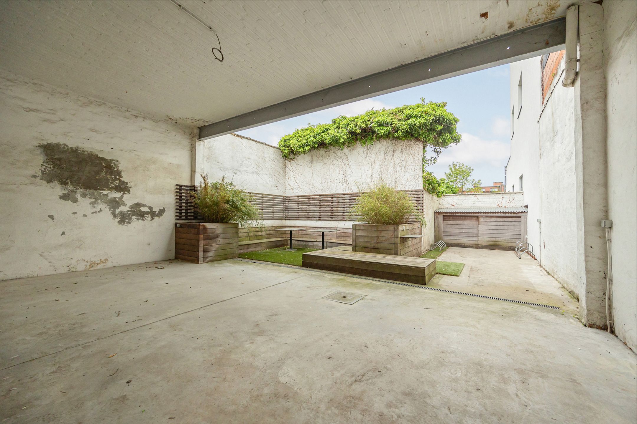 Karaktervol kantoor te koop te Merksem foto 7