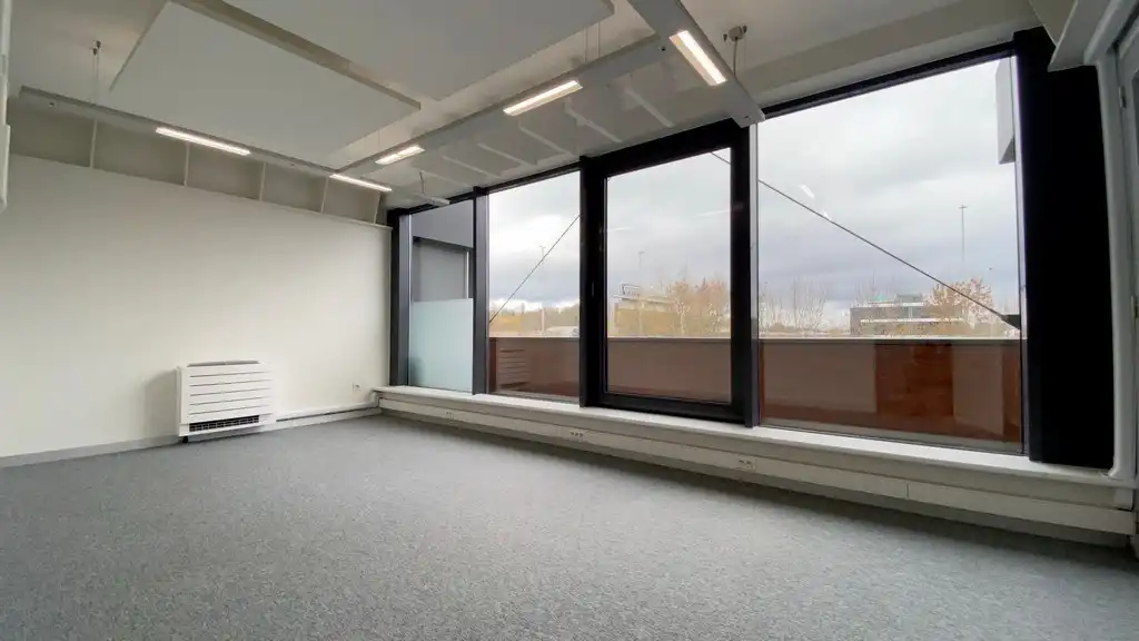 Burelen te huur vlakbij The Loop in Dionysius KMO center in Sint-Denijs-Westrem foto 11