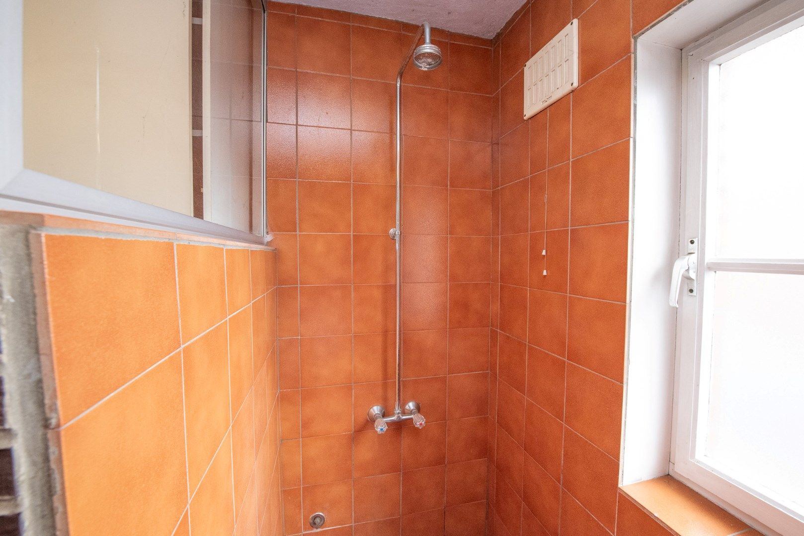 Te renoveren, open bebouwing op 595 m² foto 8