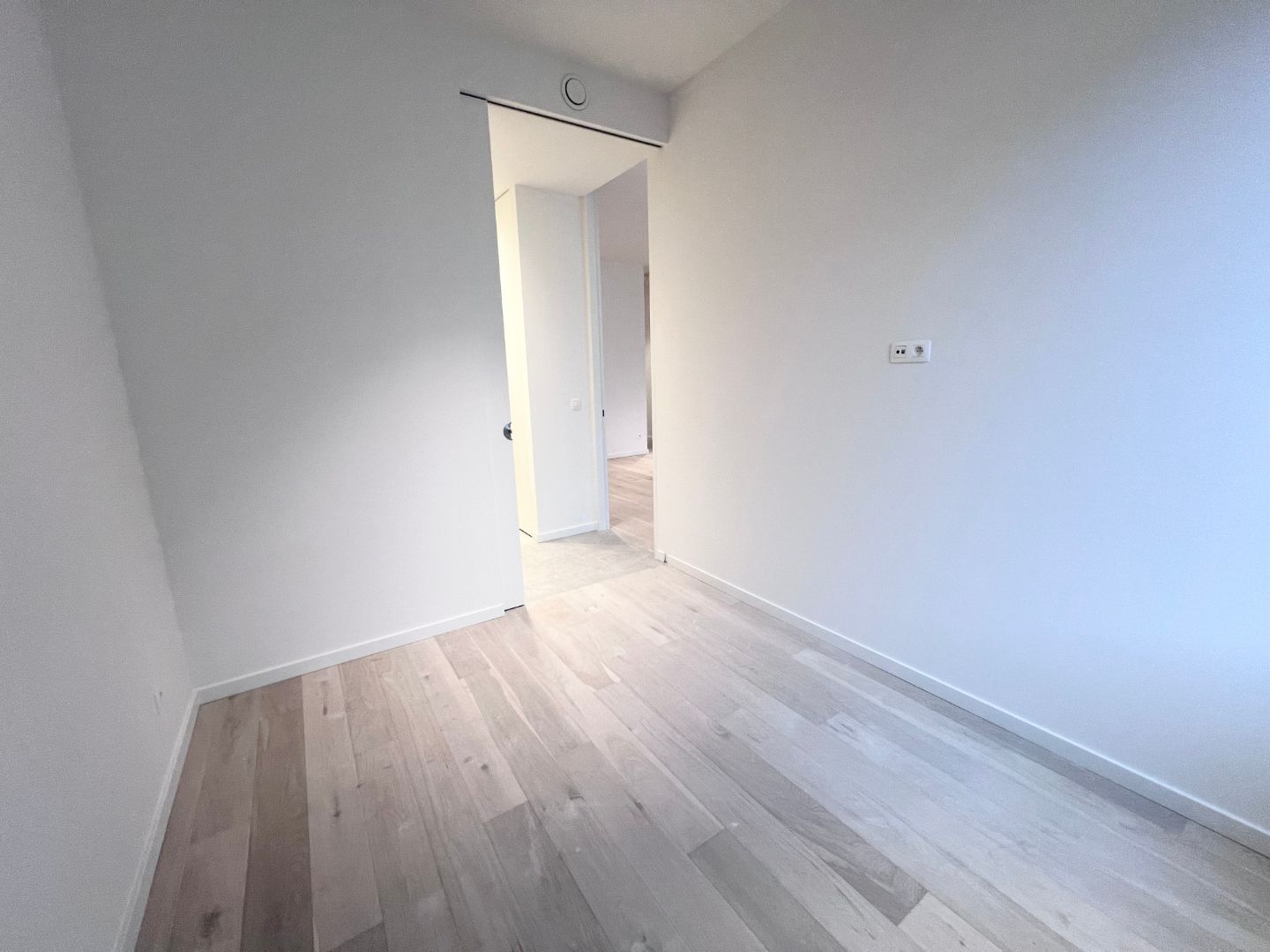 Gelijkvloers appartement met aangenaam terras foto 12