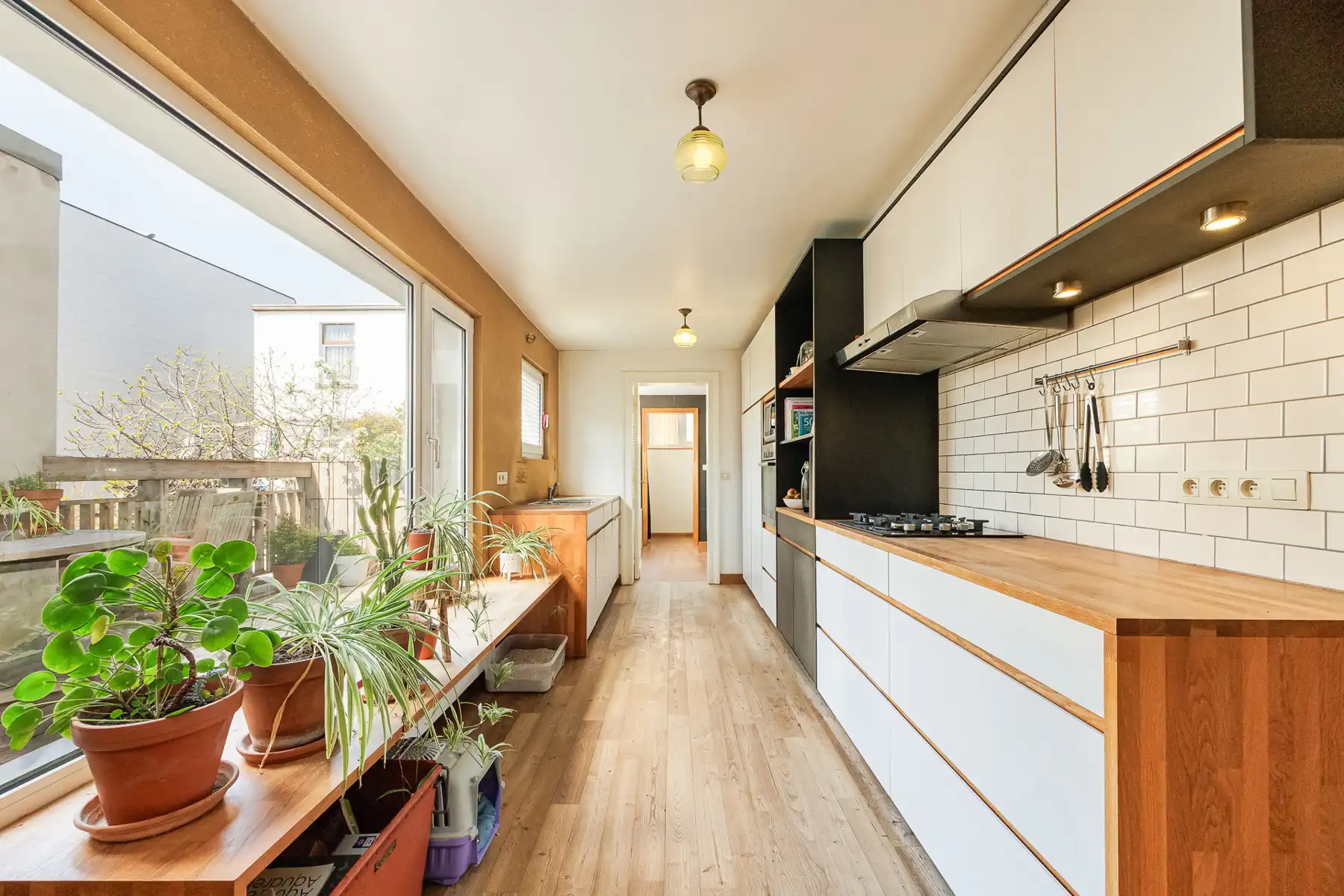 Grote woning met achterhuis in het leuke Berchem foto 3