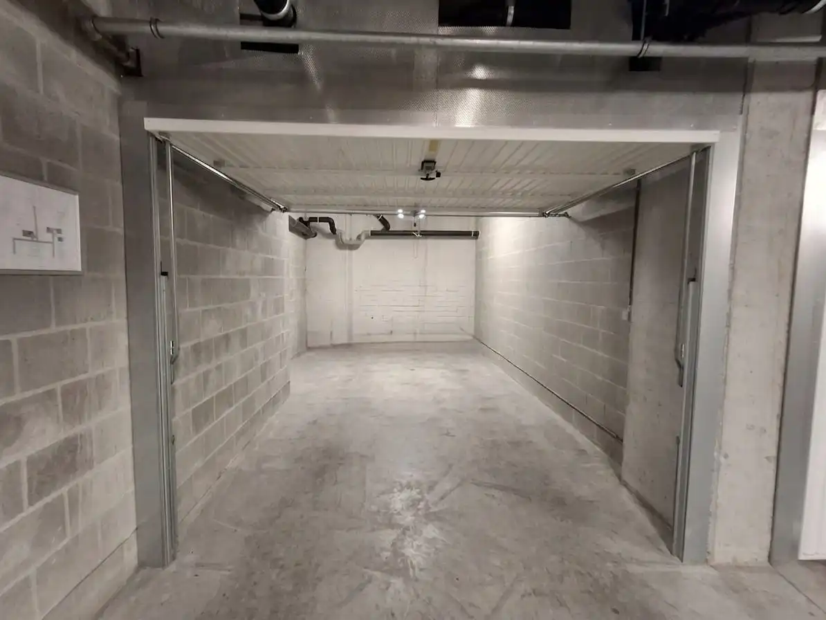 RECENT INSTAPKLAAR APPARTEMENT MET 3 SLPKS | 2 TERRASSEN EN GARAGE IN HARTJE PITTEM foto 13