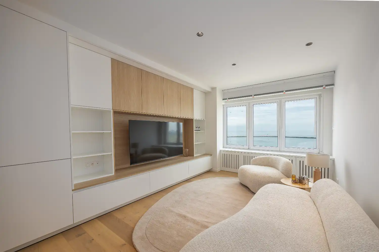 Gerenoveerd appartement met frontaal zeezicht foto {{pictureIndex}}