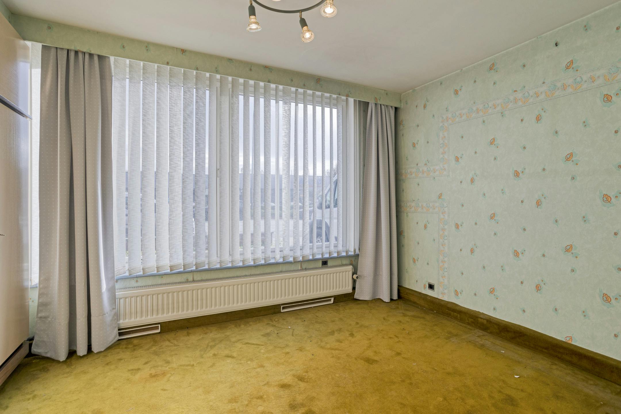 Huis te koop in Ieper met 3 kamers, tuin en garage foto 20