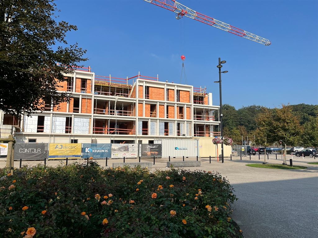 Stijlvol nieuwbouwappartement op de tweede verdieping foto 1