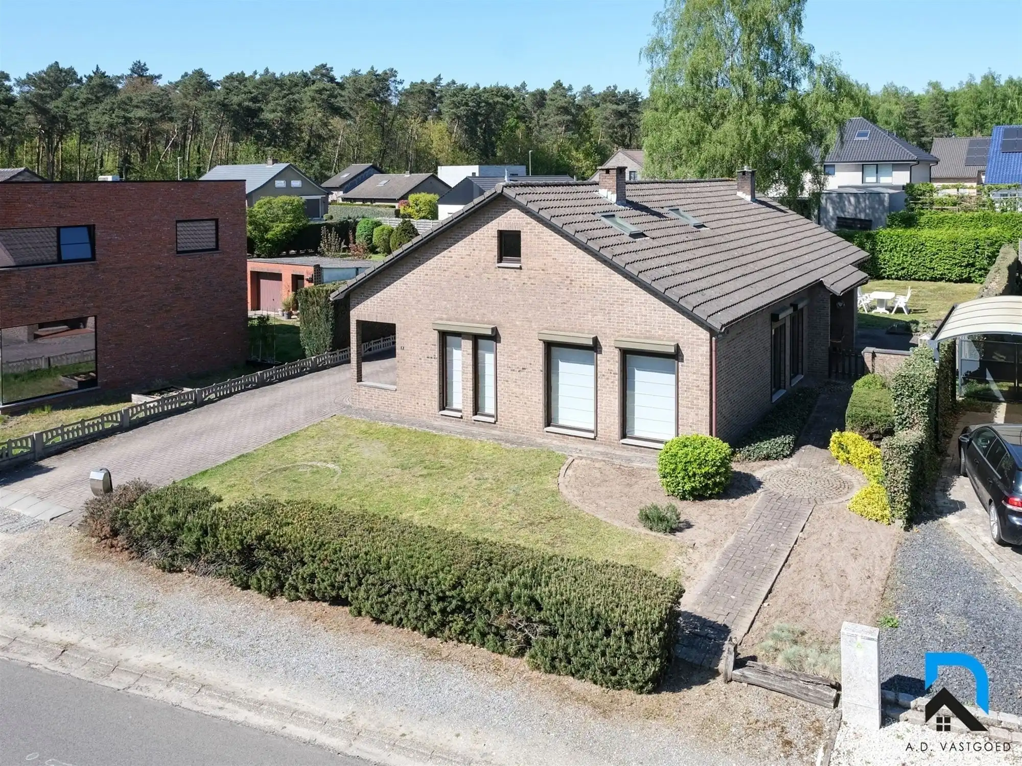 Ruime vrijstaande woning in Helchteren foto 2