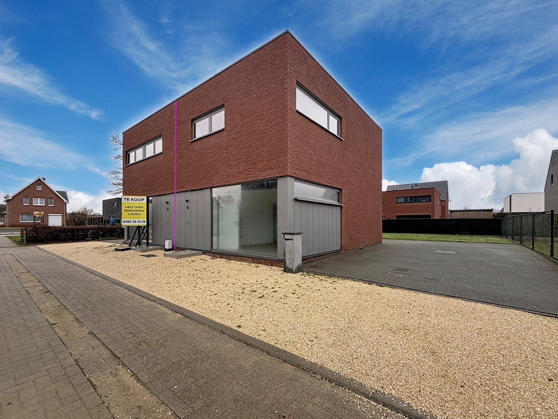 Energiezuinige woning met 3 slaapkamers en tuin. foto {{pictureIndex}}