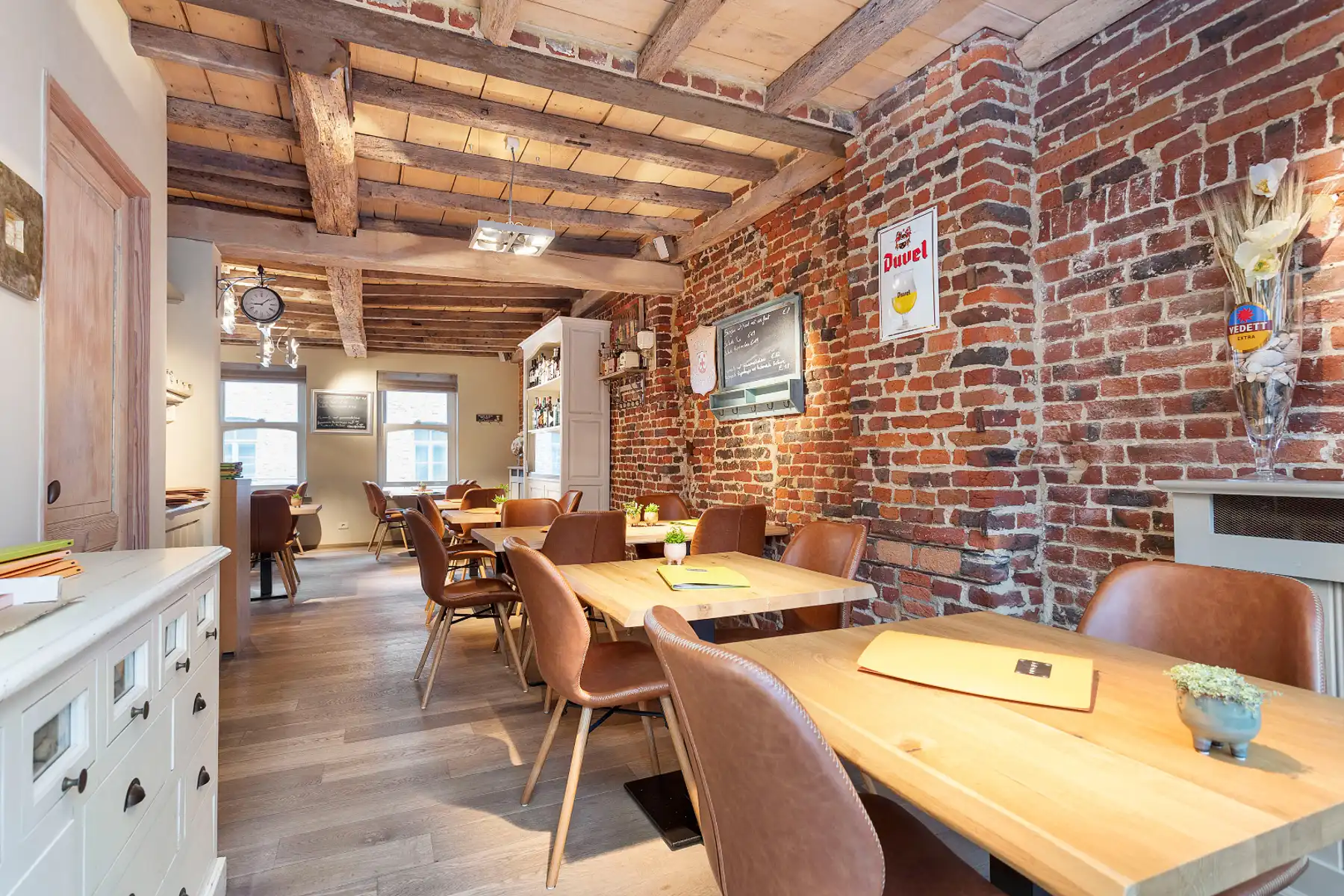 Handelspand met woonst te centrum Lede. foto 3