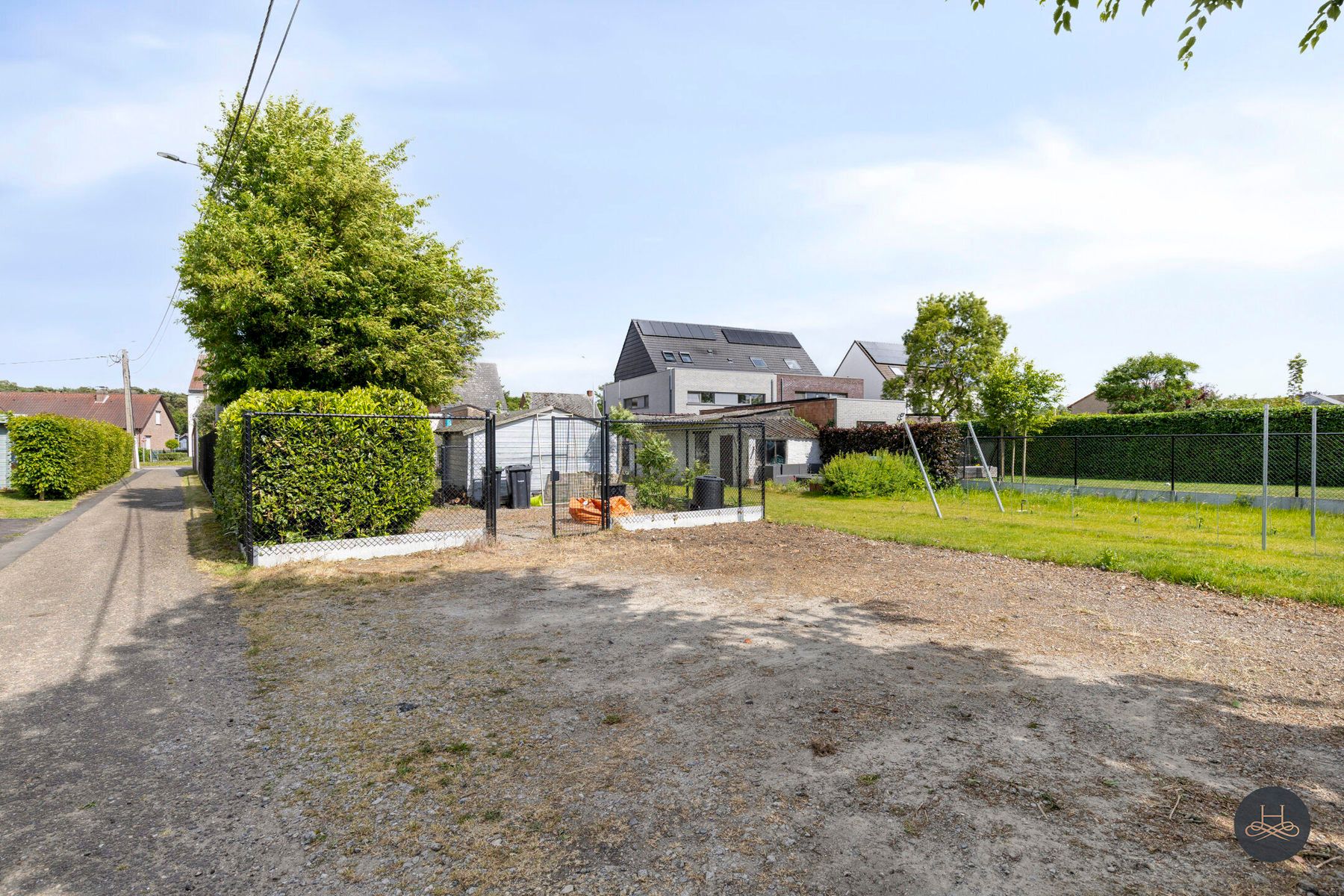 Sfeervolle, deels gerenoveerde woning met ruime diepe tuin foto 28