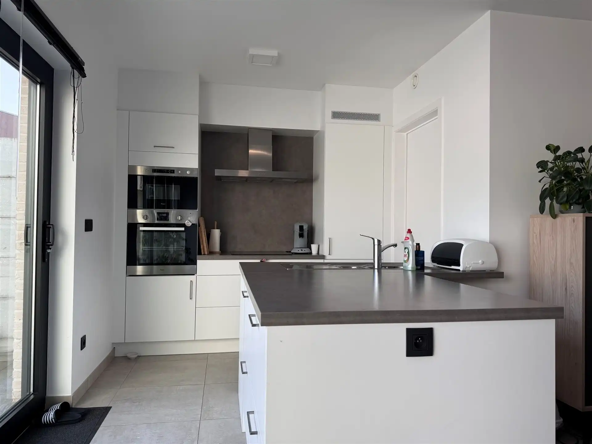 Moderne energiezuinige 3 slaapkamer woning met tuin en staanplaats. foto 7