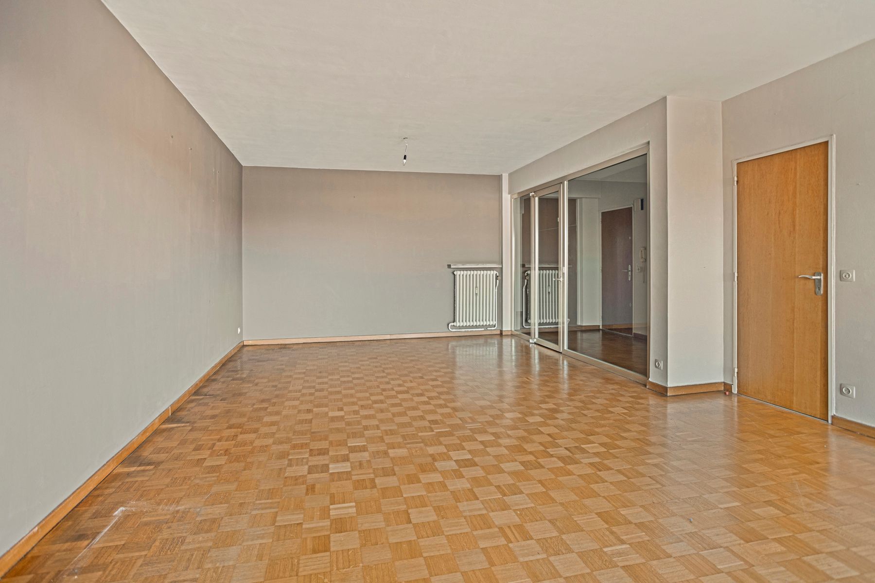 Ruim 2 slaapkamer appartement met terras foto 6