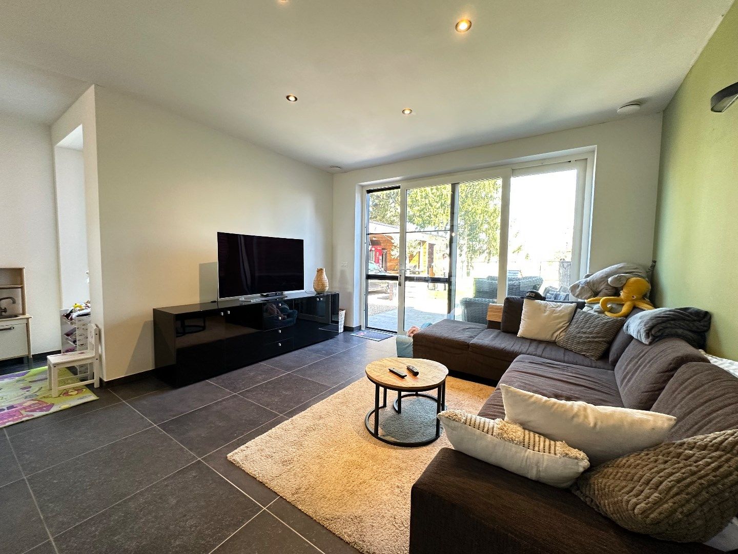 Nieuwbouwwoning met 3 slpkrs, 2x berging, zolder, carport en tuin te Tongeren foto 9