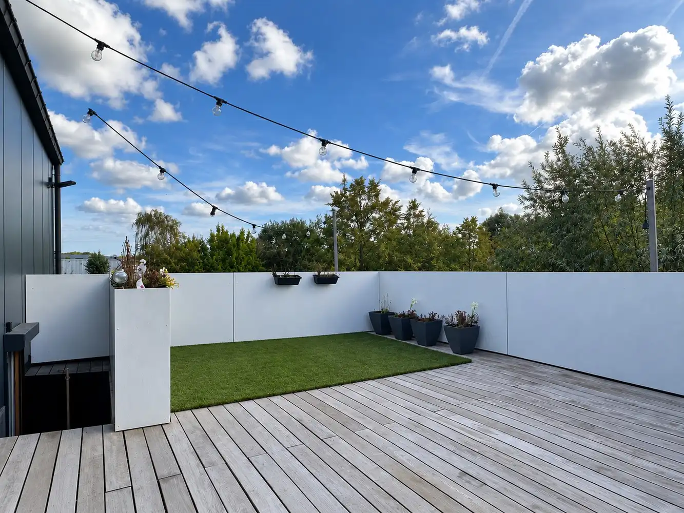 Ruim triplexappartement met vier slaapkamers, ruim terras en twee autostaanplaatsen foto 2
