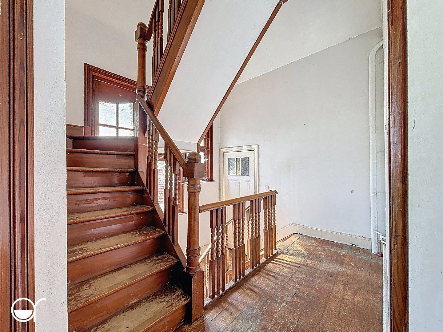 Volledig te renoveren landhuis op 2830m2 foto 14