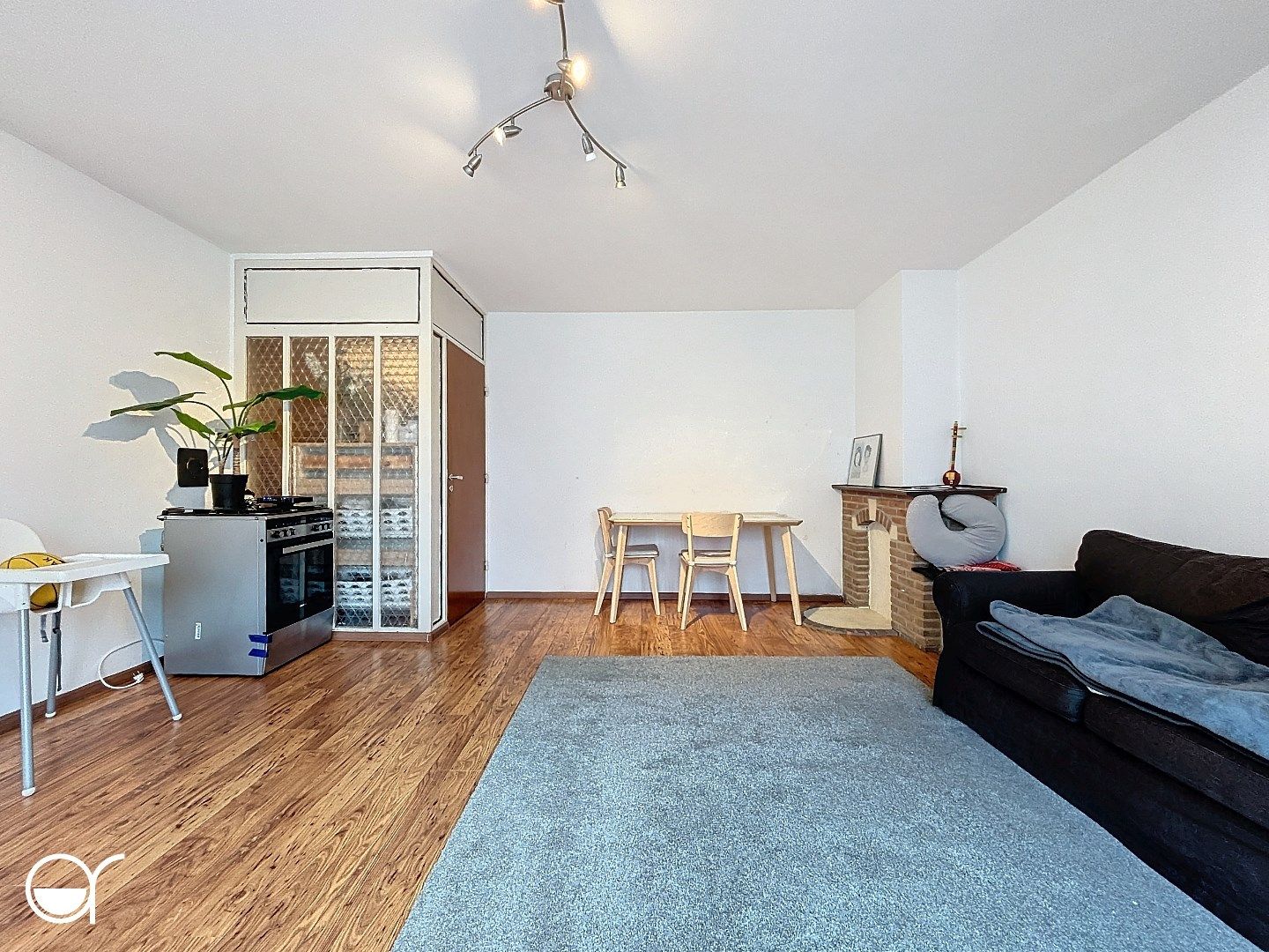 Energiezuinig, te renoveren appartement met 2 slaapkamers binnen de ring van Gent foto 3