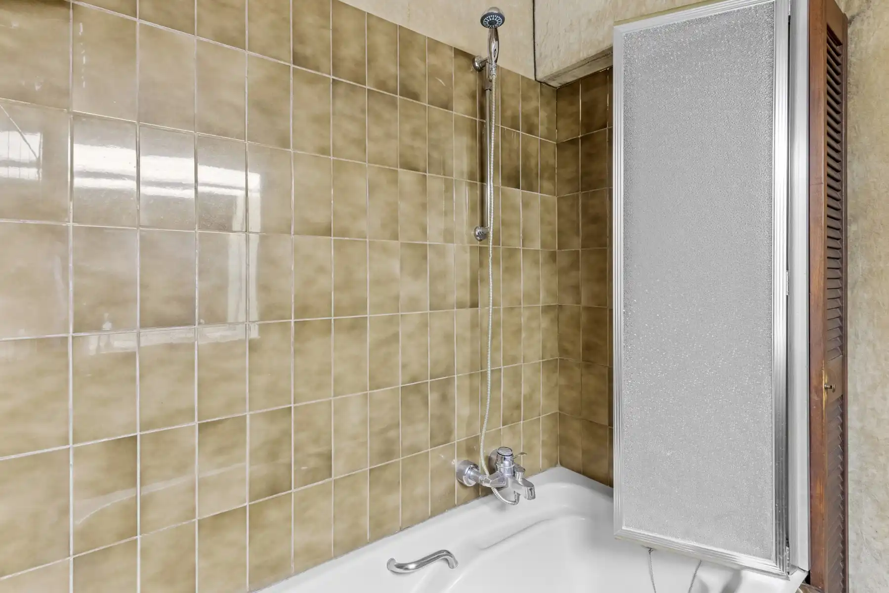 Handelshuis in dé winkelstraat van Wetteren! foto 10