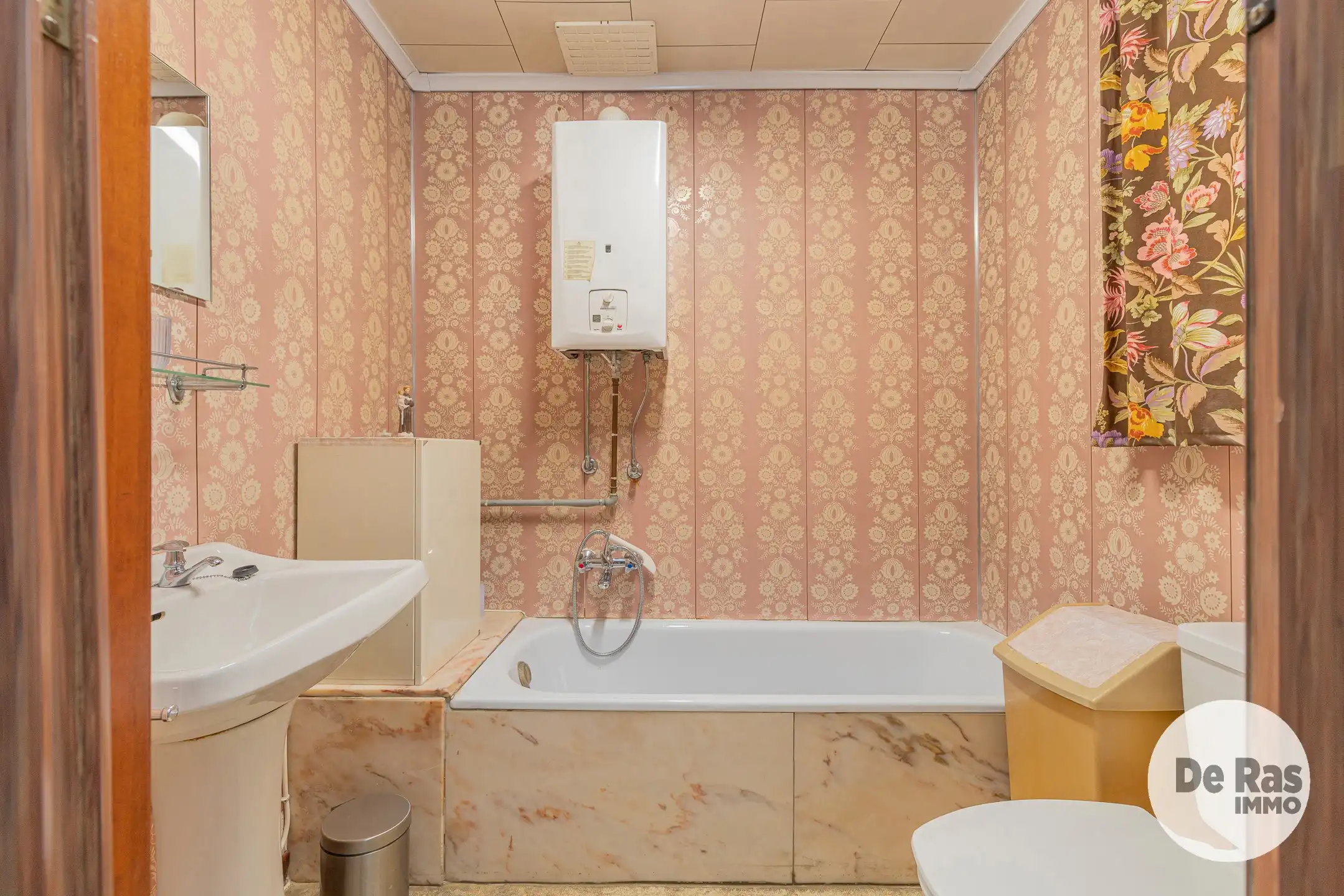 LEDE - Charmante renovatiewoning met tuin in centrum foto 9