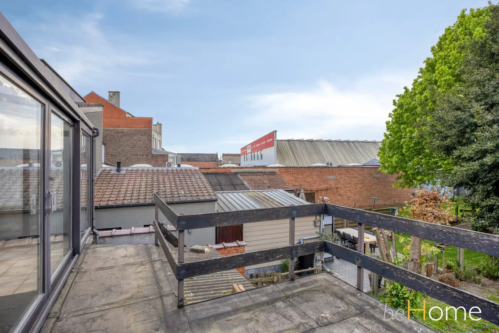 TE KOOP - Ruime 2-gevelwoning met praktijkruimte en uitzonderlijk potentieel in het hart van Merchtem foto 25