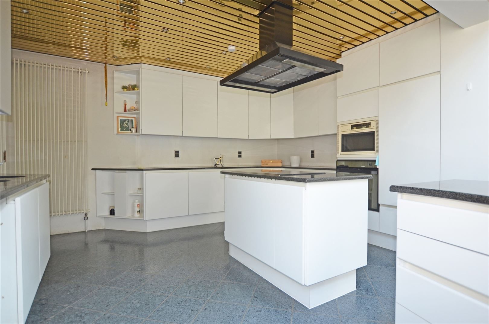 Prachtige te renoveren villa centrum Stevoort foto 10