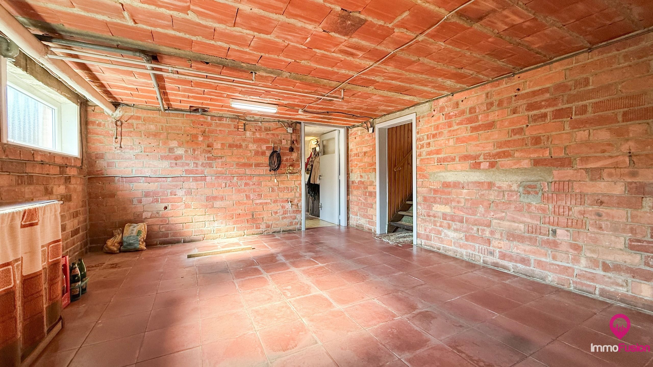 Woning met 3 slaapkamers, inpandige garage en grote tuin! foto 32