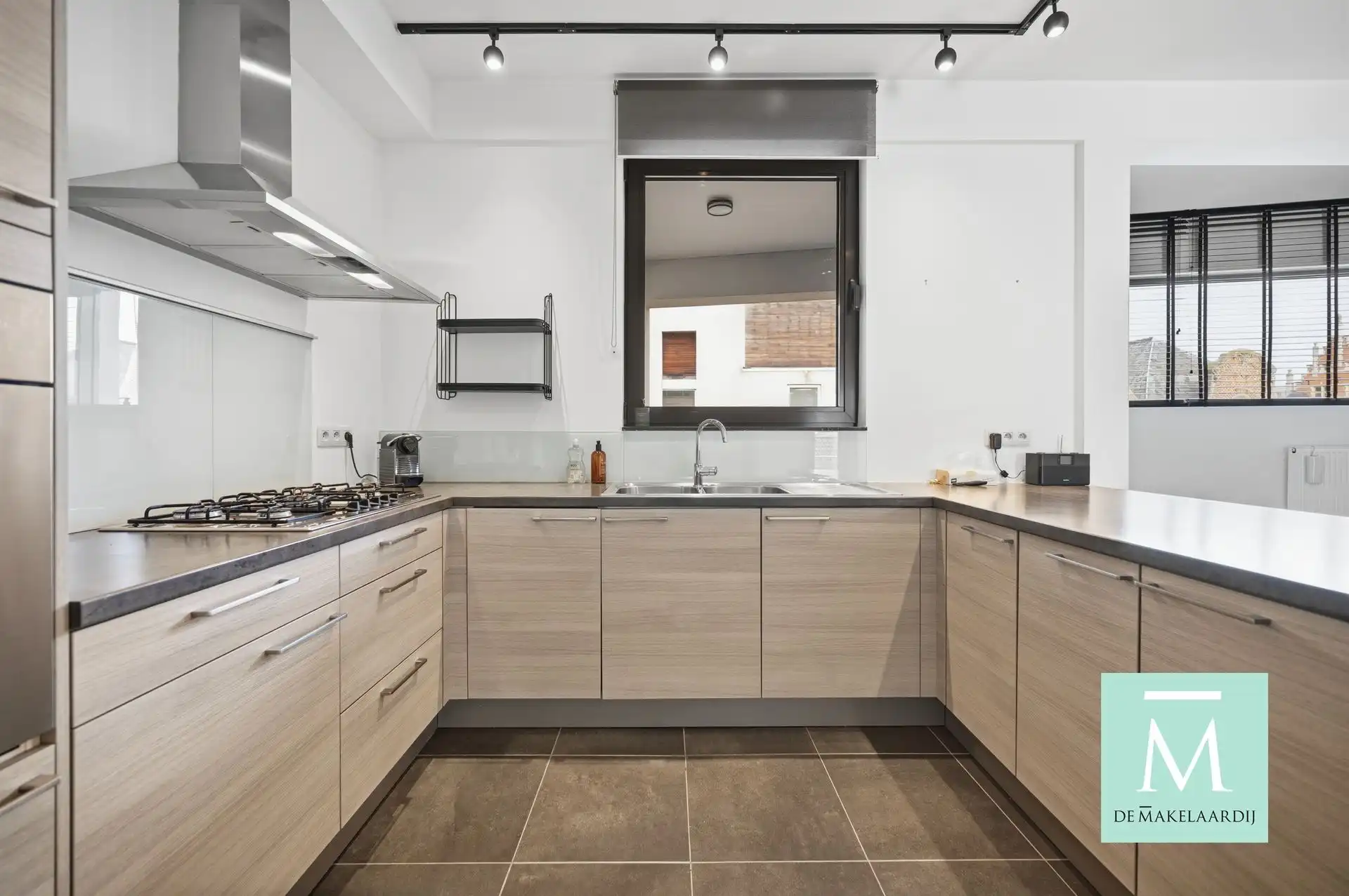 Te huur: Ruim en lichtrijk appartement op toplocatie in hartje Mechelen! foto 7