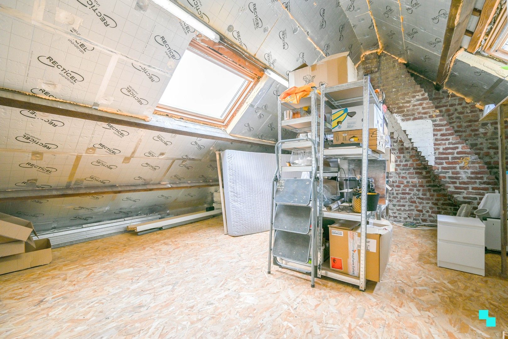 Charmante gerenoveerde woning te Harelbeke foto 20