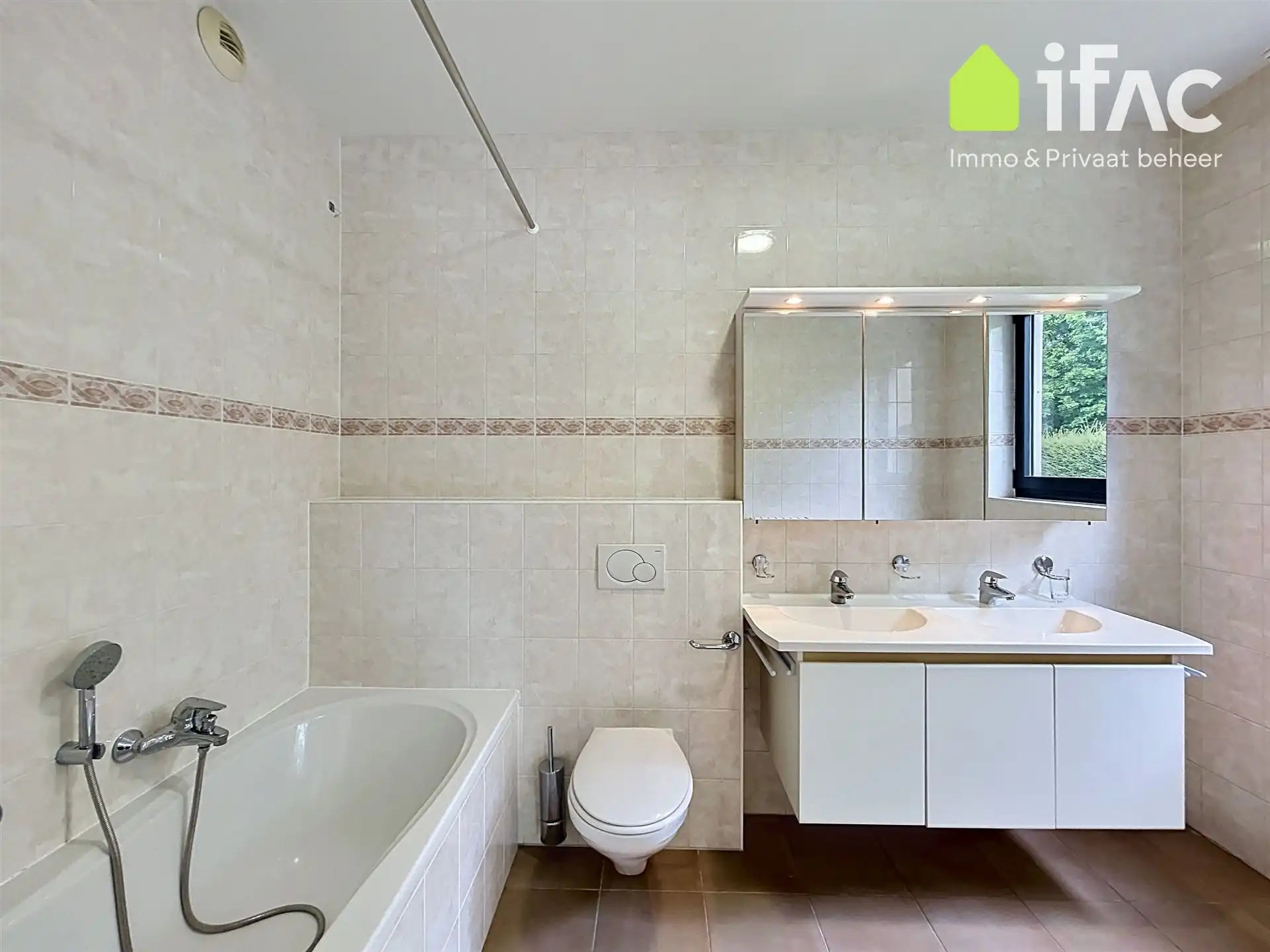 Exclusief gelijkvloers appartement met 2sk en privé tuin foto 23