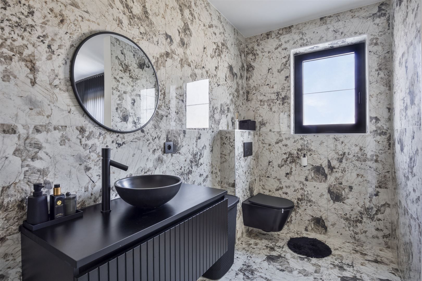 TE KOOP: Vrijstaande nieuwbouwwoning met 4-5 slaapkamers! foto 19