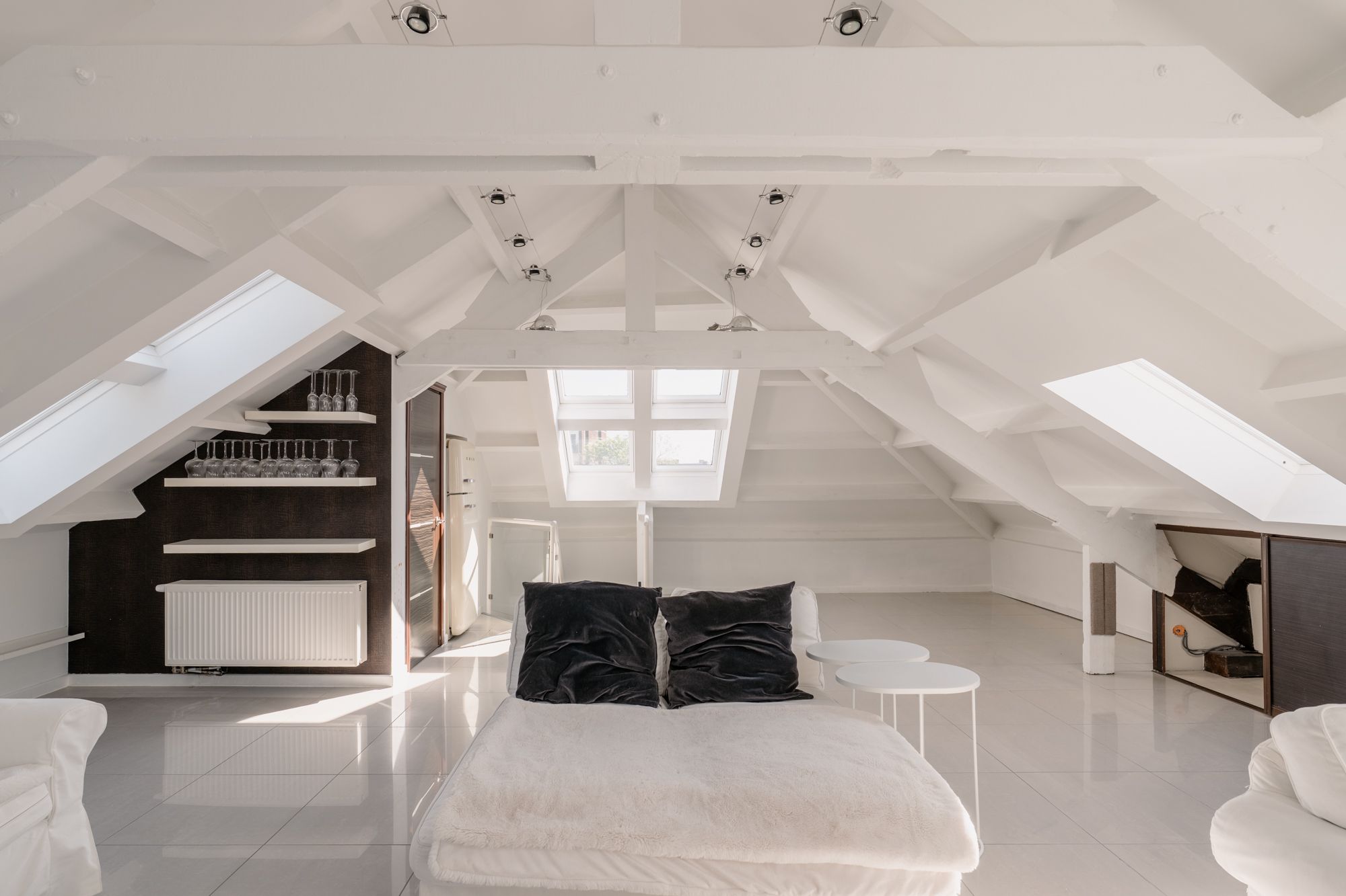 Eigen voordeur en 2 verdiepingen: appartement dat aanvoelt als een woning aan het populaire Professor Claraplein foto 10