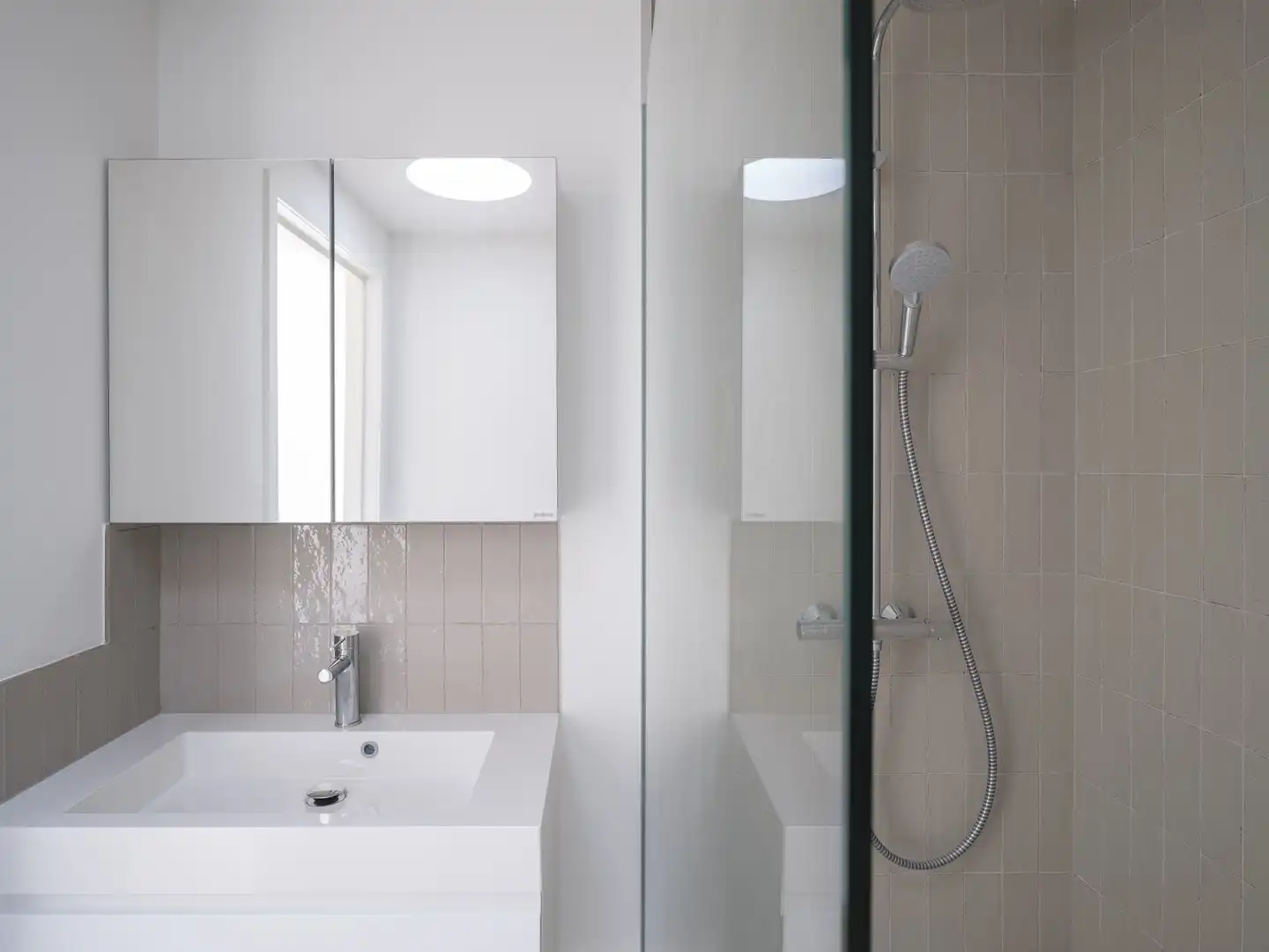 Lichtrijk, kwalitatief afgewerkt appartement in Sint-Denijs-Westrem foto 14