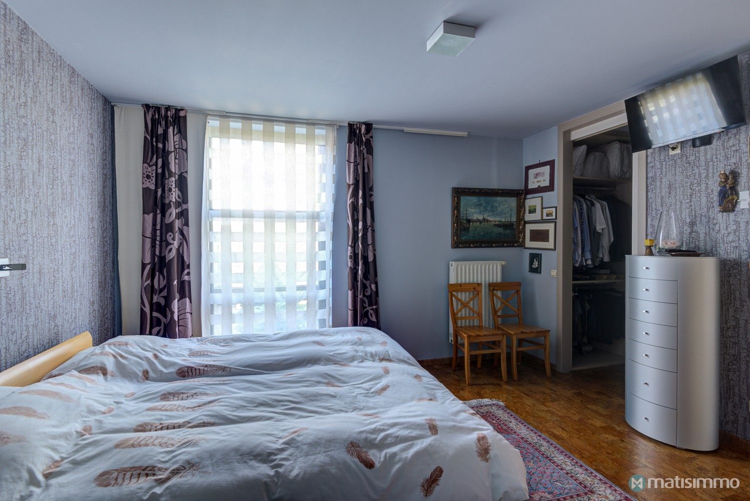 GELIJKVLOERS APPARTEMENT MET TUIN EN TWEE SLAAPKAMERS NABIJ HET STADSCENTRUM VAN BILZEN foto 13