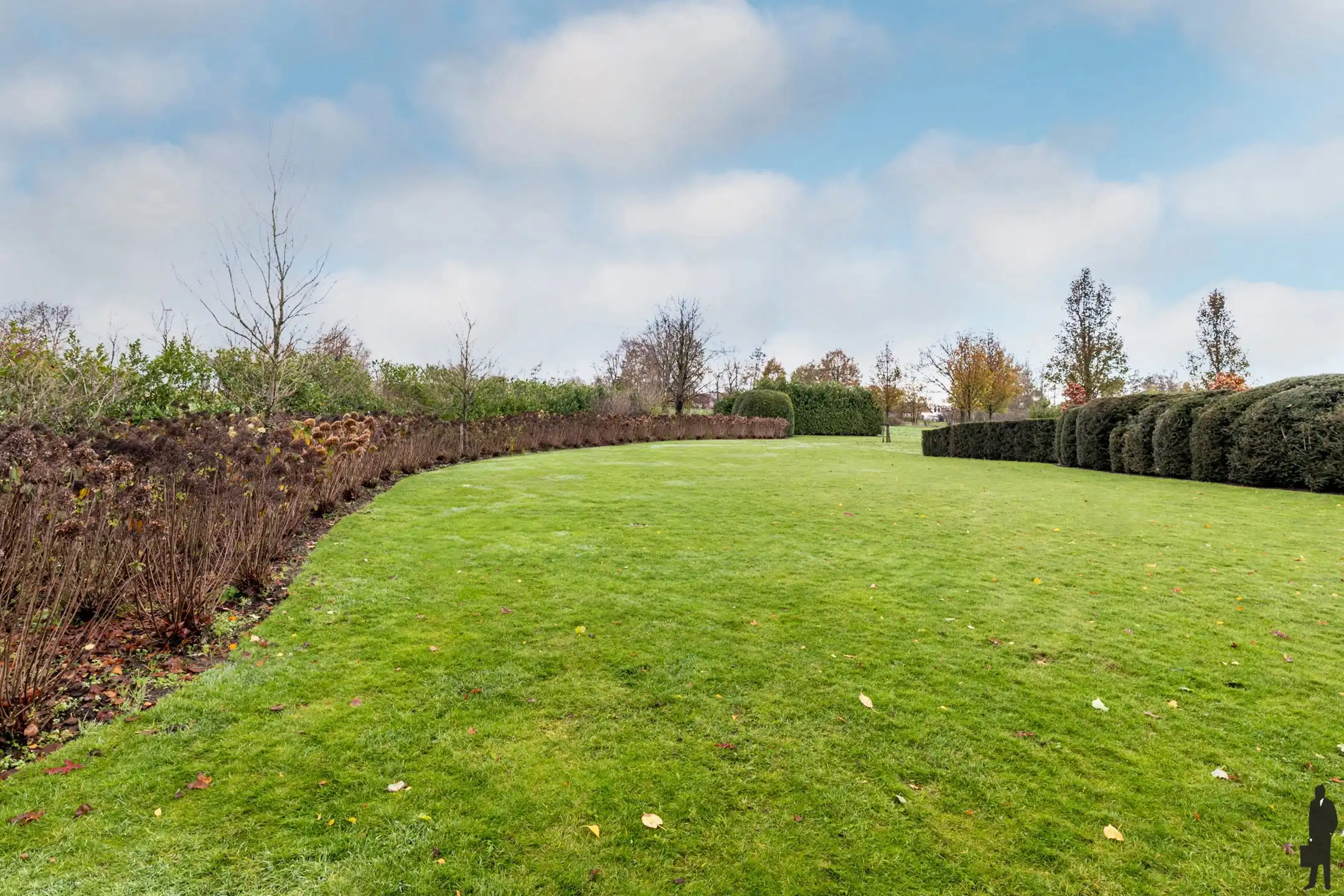 Instapklare villa temidden van uitgestrekte weilanden en landerijen!  foto 36