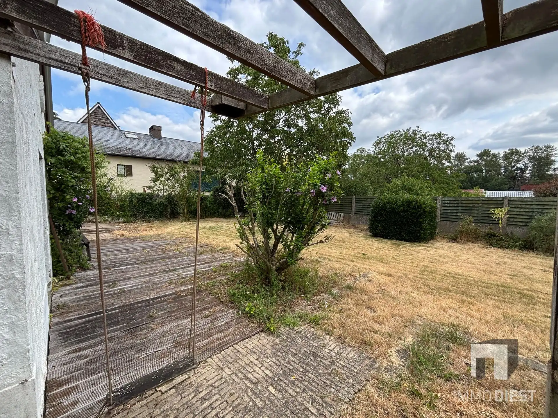 Te koop: Te renoveren vrijstaande woning met 3 slaapkamers en ruime garage  foto 26