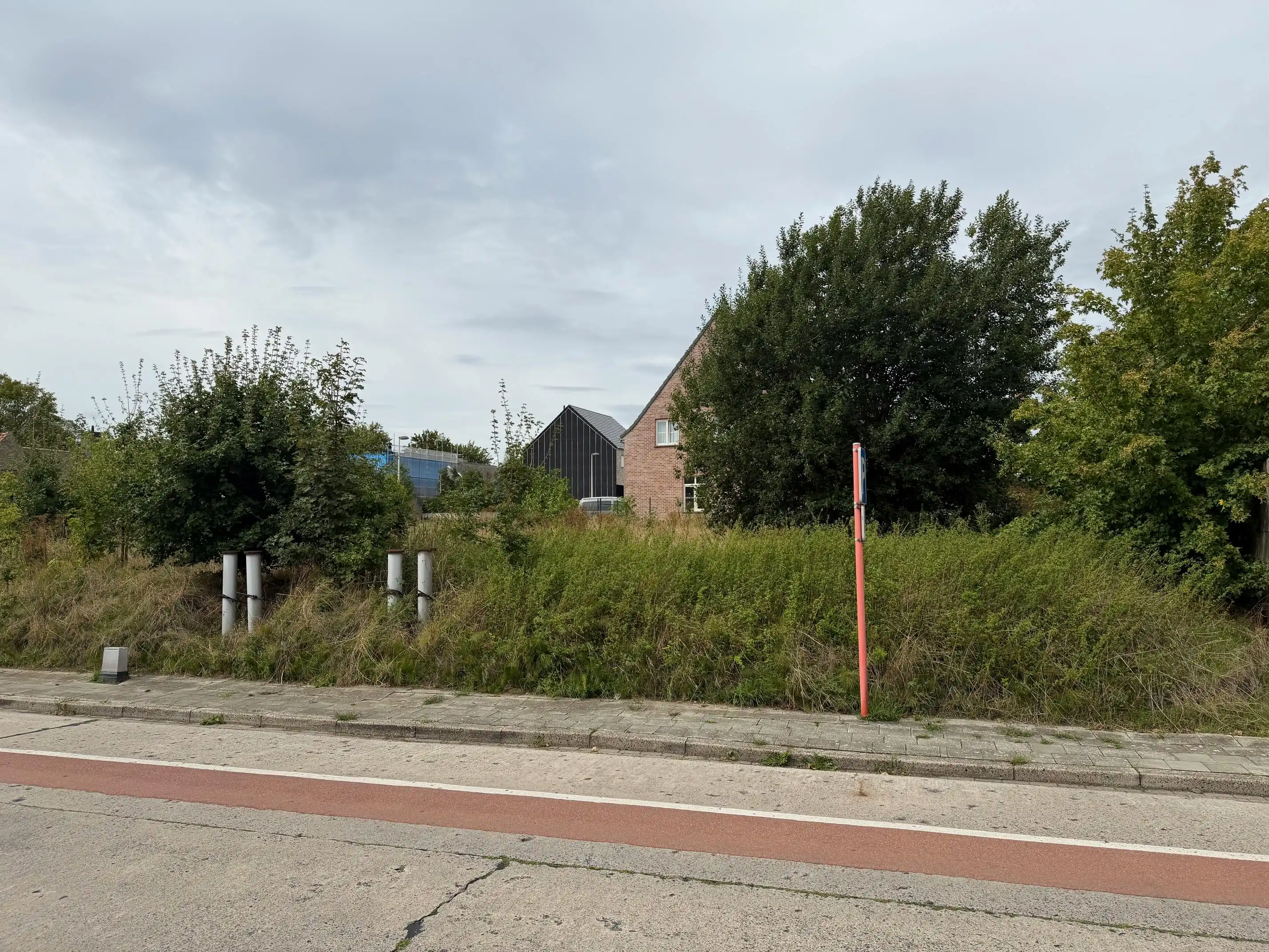 Unieke kans voor wie wil bouwen op een gunstige locatie! foto 2