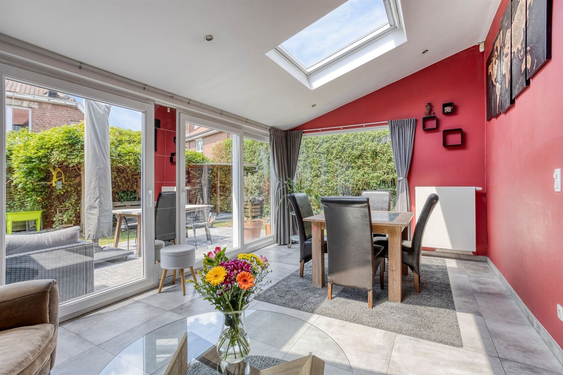 Gerenoveerde woning met 3 kamers en ZW-gerichte tuin foto 10