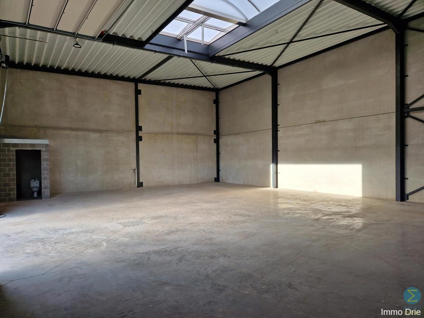 Commerciële ruimte te huur foto 3
