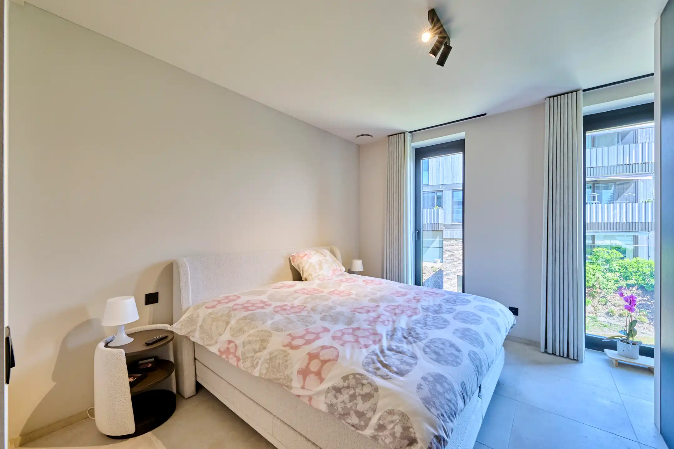 LUXUEUS GEMEUBELD APPARTEMENT MET TERRAS foto 12