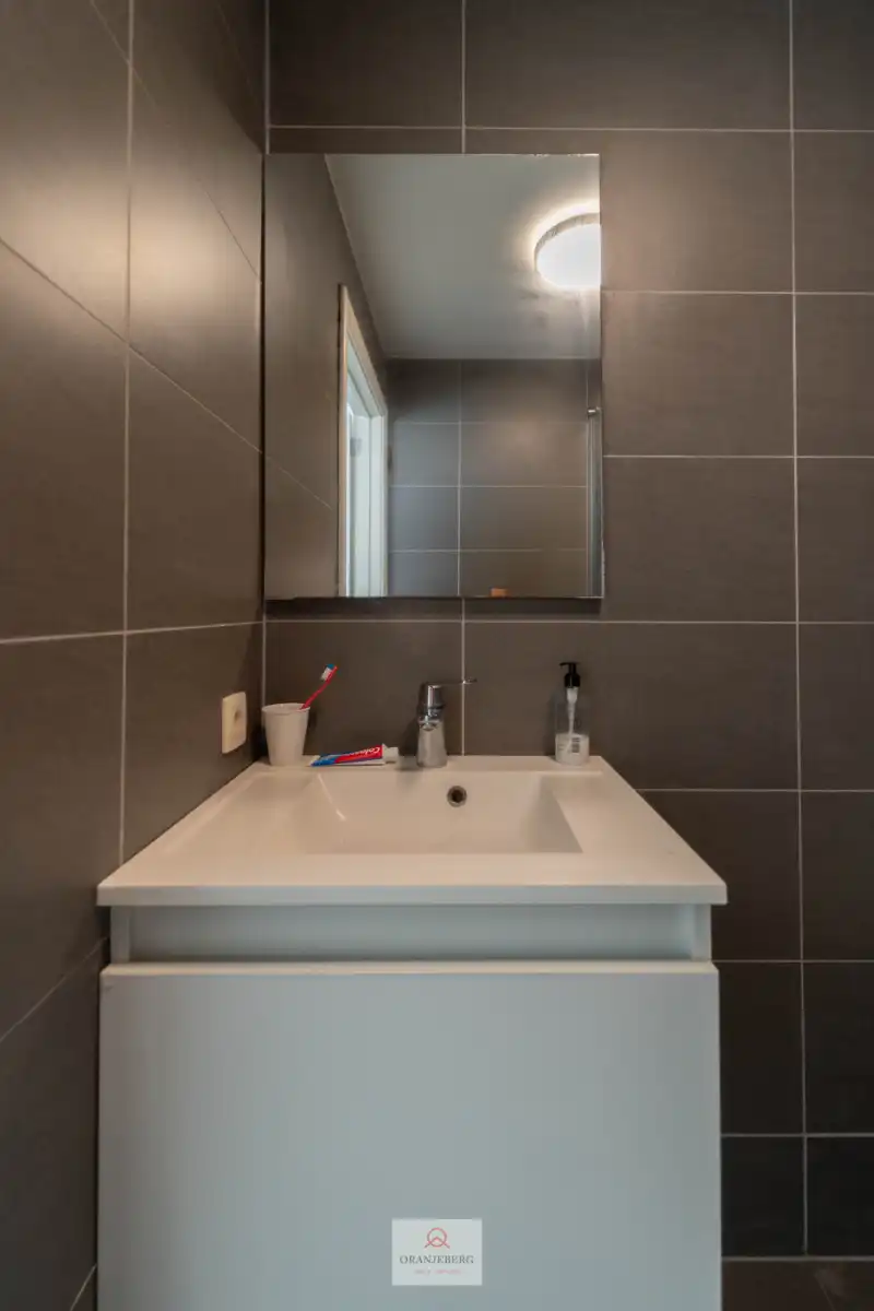 Studio + autostaanplaats te huur vlakbij Gent-Sint-Pietersstation foto 15