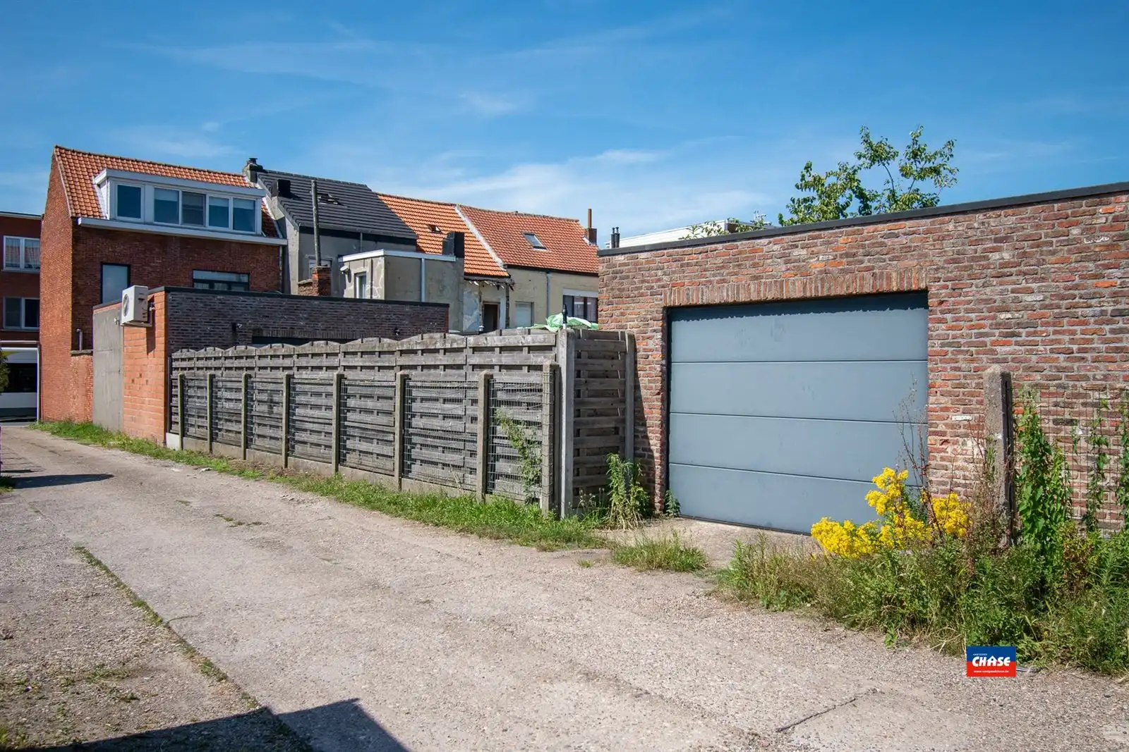 Ruime gezinswoning met 4 slpks, tuin en grote garage!  foto 20