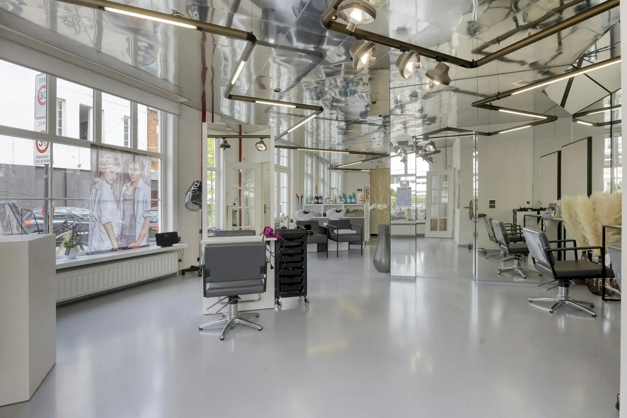 Karaktervolle driegevelwoning met commerciële ruimte in hartje Vilvoorde foto 7