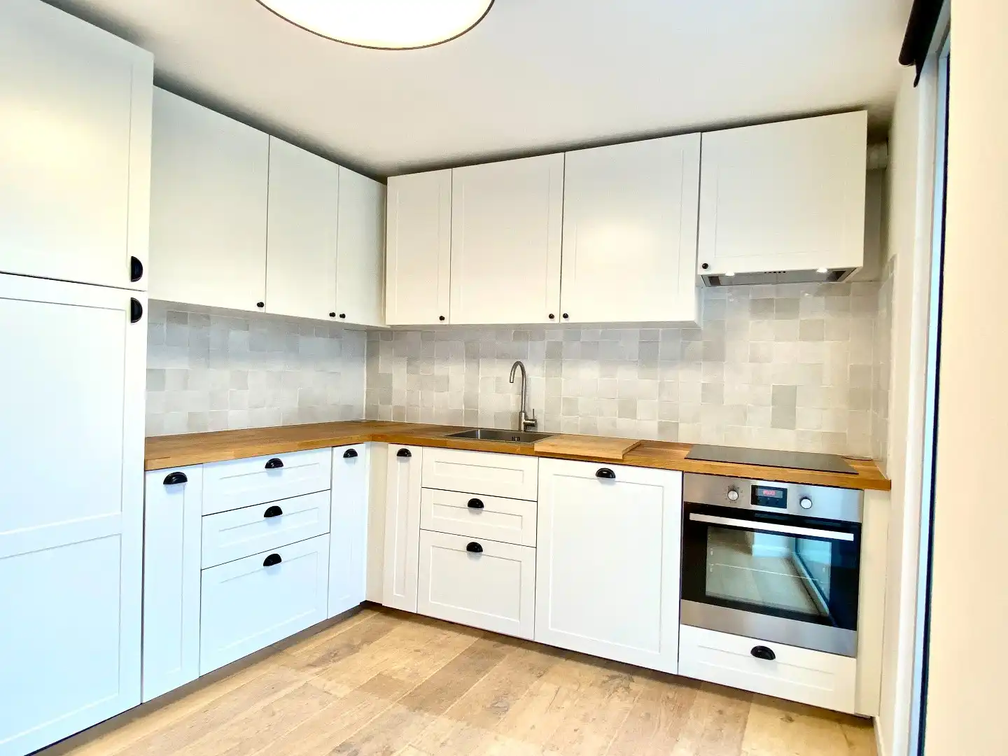 Hedendaagse woning met tuin en 1 slaapkamer te Heule. foto 5