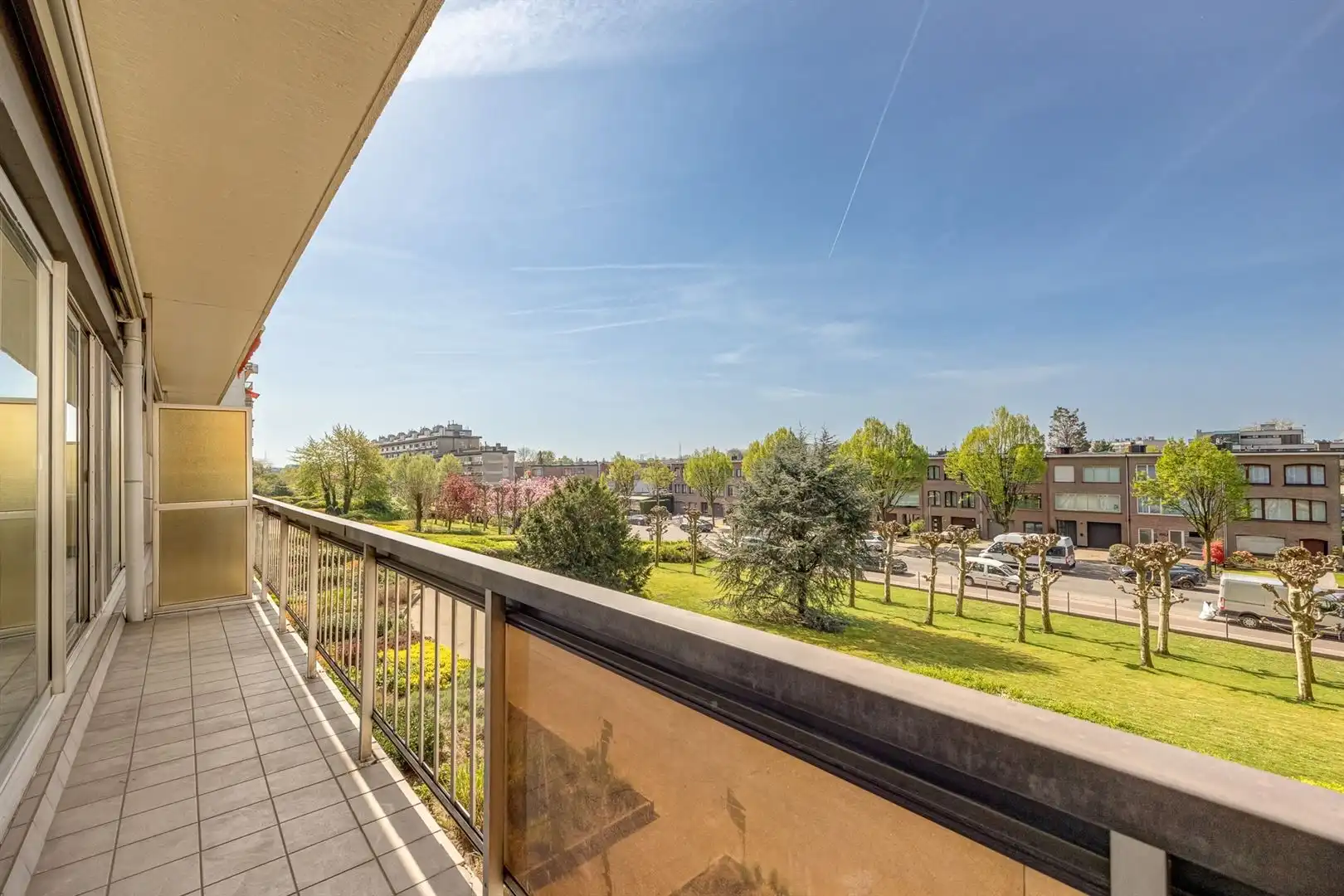 Volledig gerenoveerd appartement met 2 slaapkamers en 2 terrassen!  foto 13