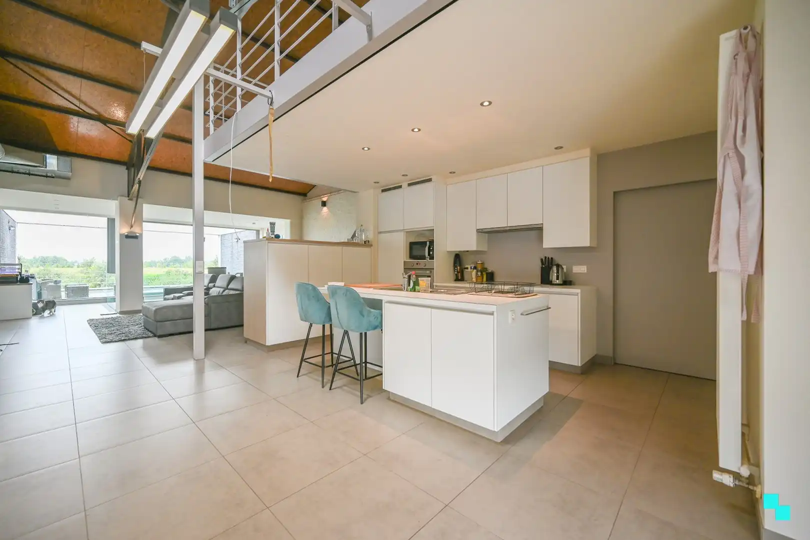 Verrassend ruim duplex appartement in Ooigem foto 5