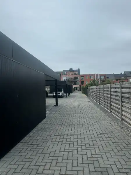 Open parkeerplaatsen te huur Dr van de Perrestraat Geel foto 2