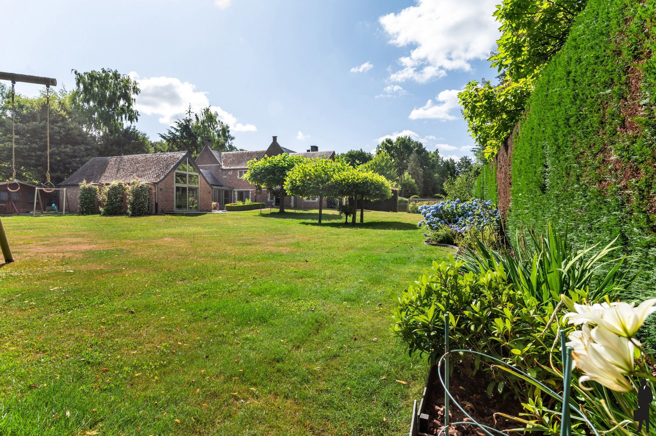 Exclusieve villa met conciërgewoning op 4.102m² foto 45