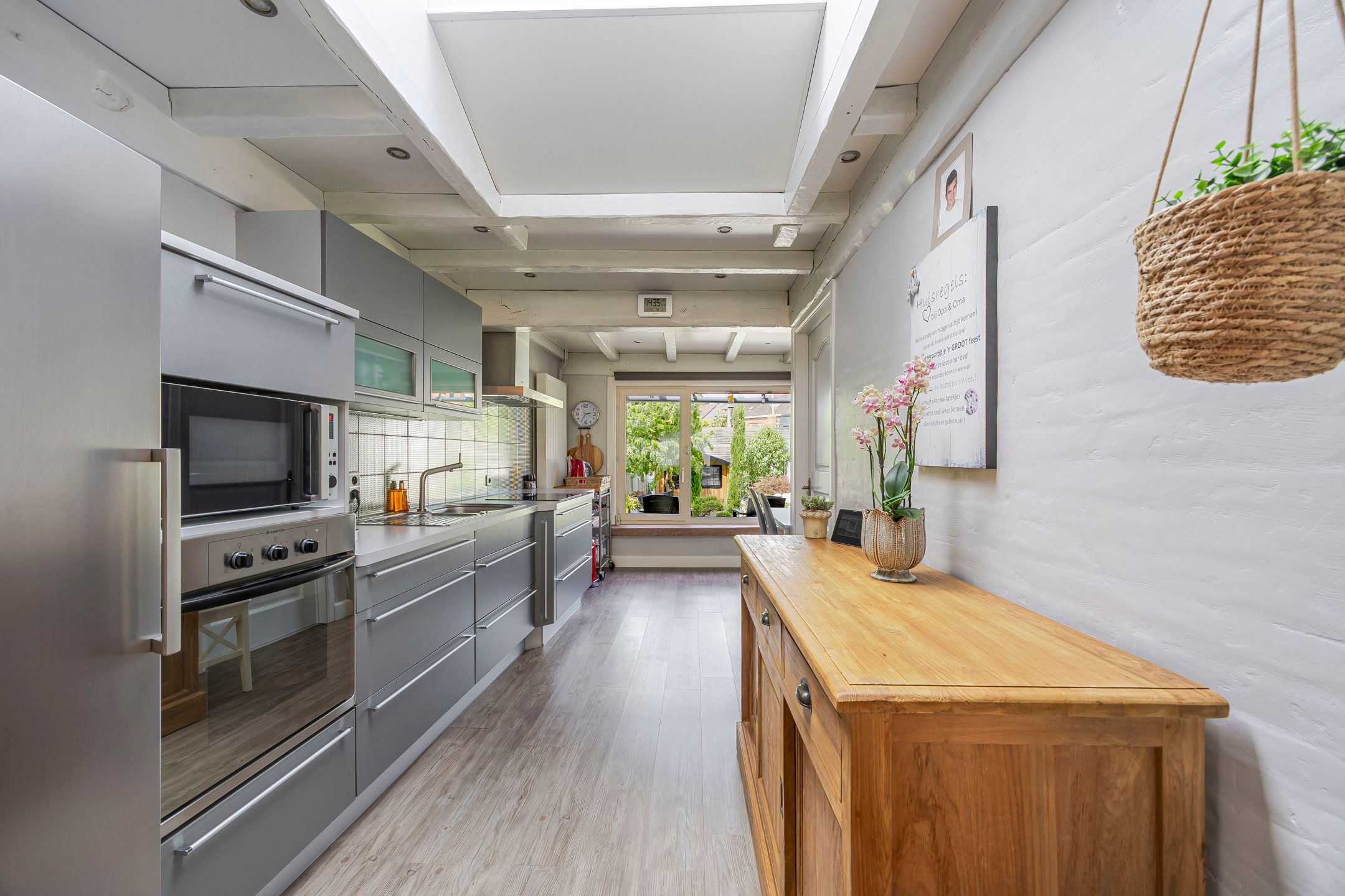Instapklare rijwoning op uitstekende locatie foto 8