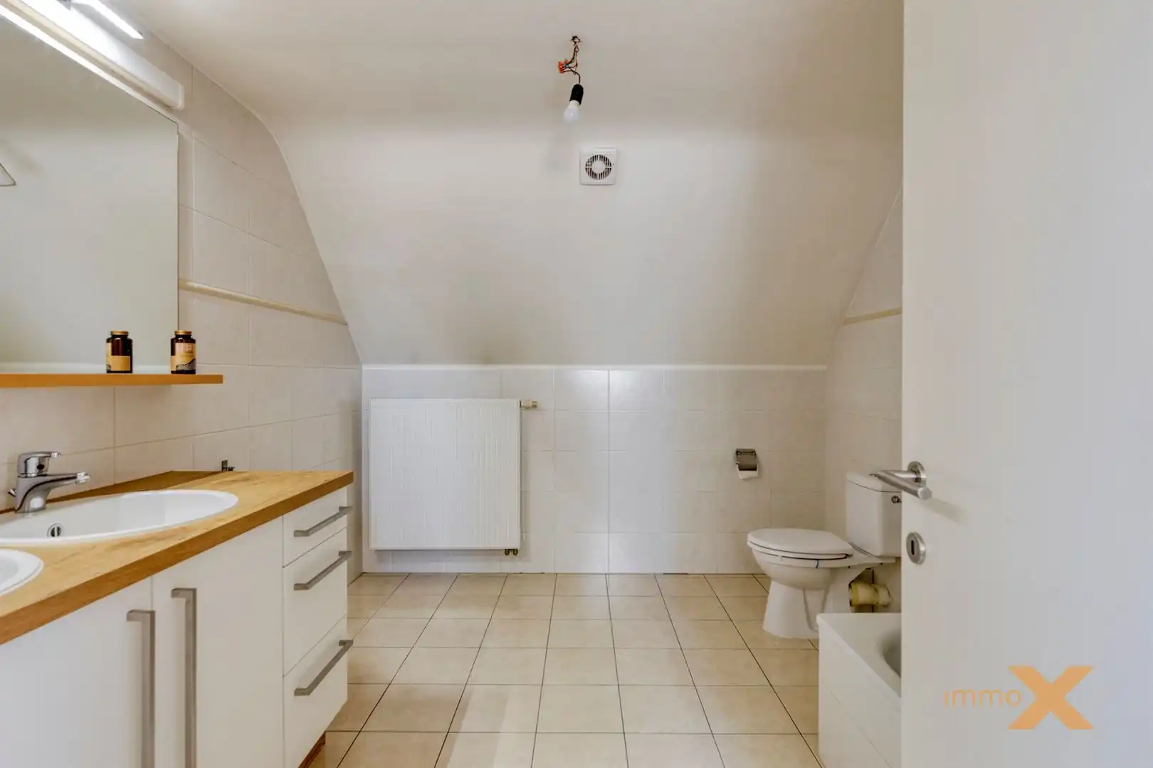 RUIME LANDELIJKE WONING foto 18